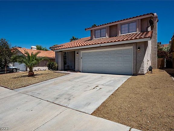 3rd image of 30 Fantasia Ln
