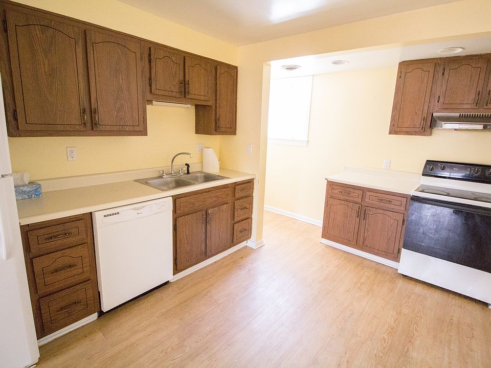 1st image of 1508 Sarah St APT 2