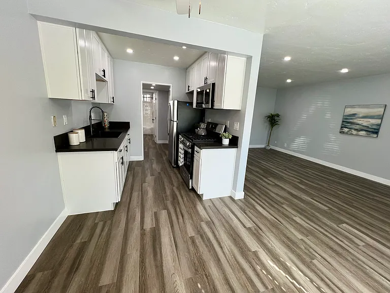 Welcome to Pacific View Apartments — Photo 6