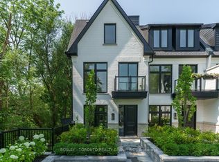 1138 Mona Rd #18, Mississauga, ON L5G0C8