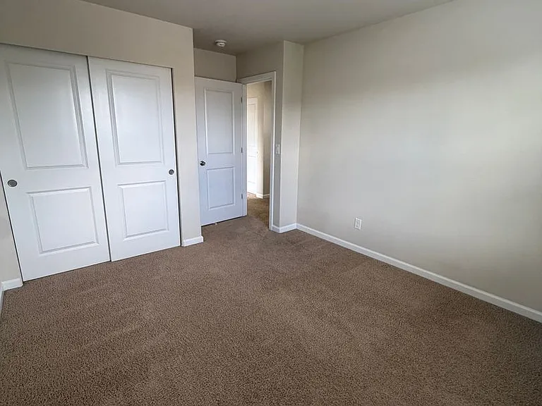 1922 193rd St E — Photo 17