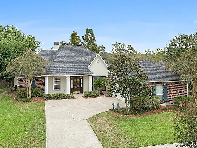 10815 Hilltree Dr — Photo 1