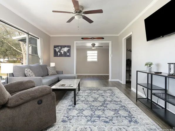 222 winn, Universal City, TX 78148