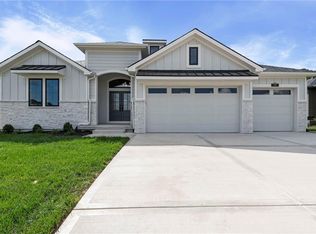 8716 N Lewis Ave, Kansas City, MO 64157