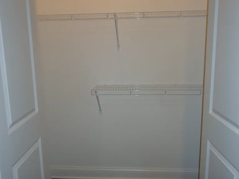 3342 N Southport Ave — Photo 17