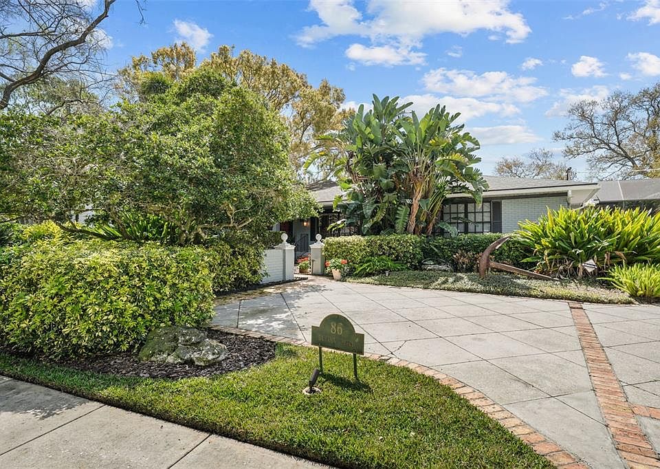 1st image of 86 Bahama Cir