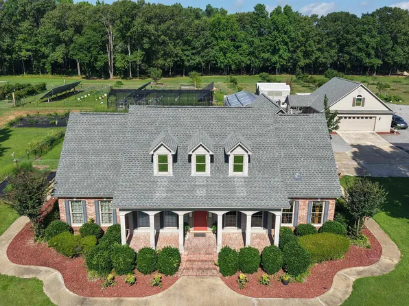 2802 Saddle Creek Rd, Hazen, AR 72064