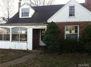 1026 Saint Cyr Rd, Saint Louis, MO 63137