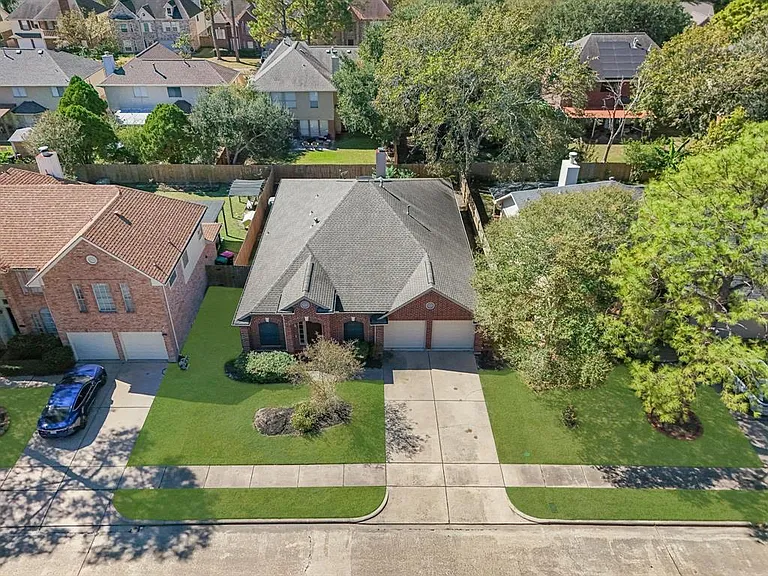 16414 Dawncrest Way — Photo 36