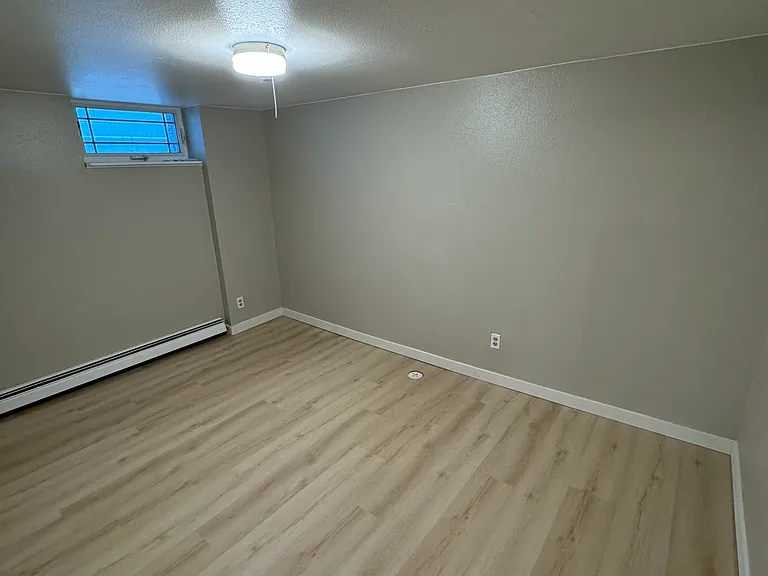 366 E Mountain Ave #5 — Photo 2