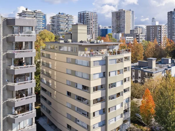 1281 Broughton St, Vancouver, BC V6G 2B6