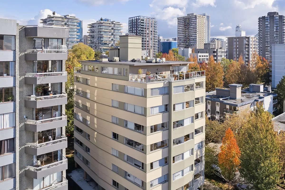 1281 Broughton St photo 1