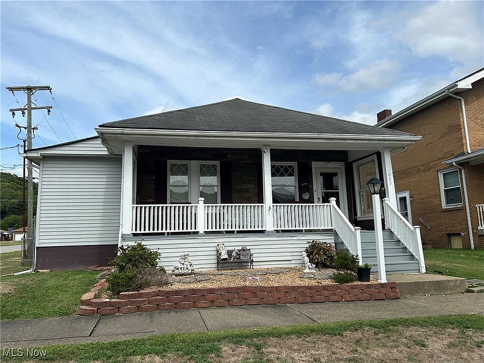 1st image of 1005 2nd St