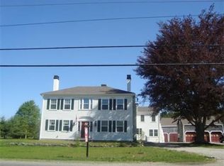 7 Marion Rd, Rochester, MA 02770