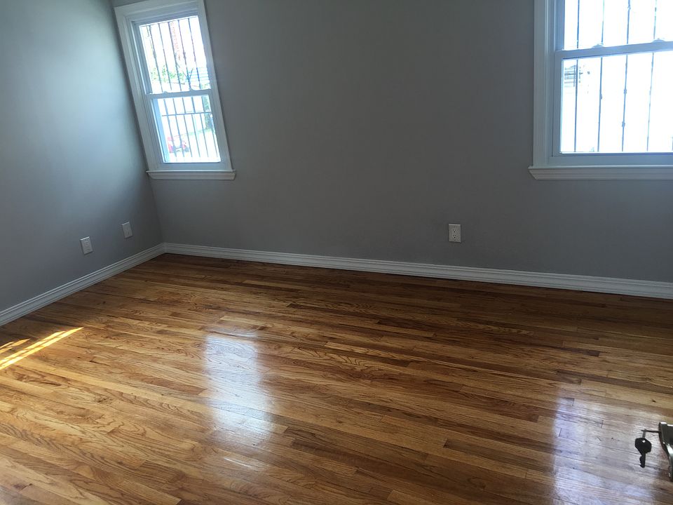 2nd image of 3318A Hone Ave