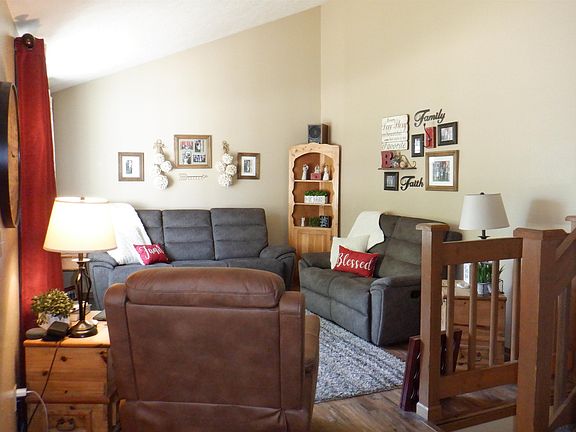5th image of 4738 Winford Ln