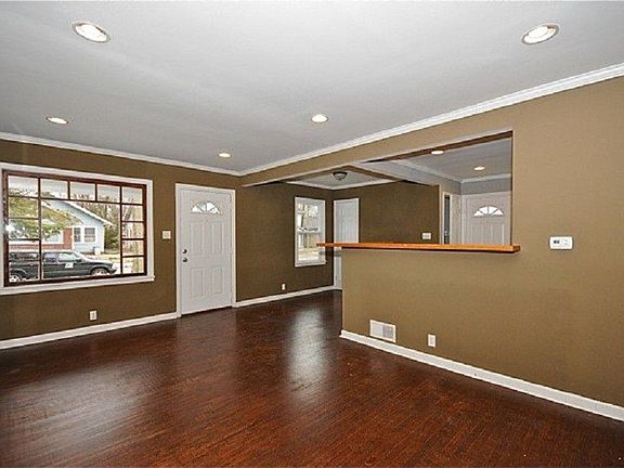 5th image of 4712 Guilford Ave