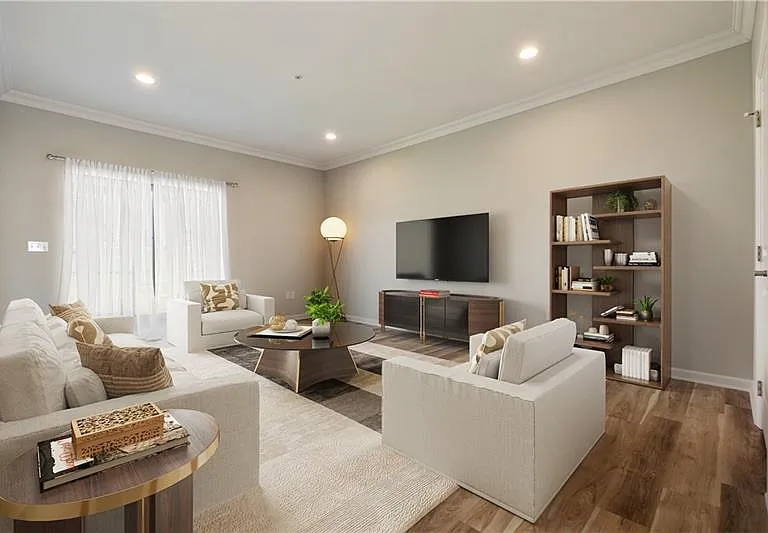 239 Lucca Ln — Photo 3