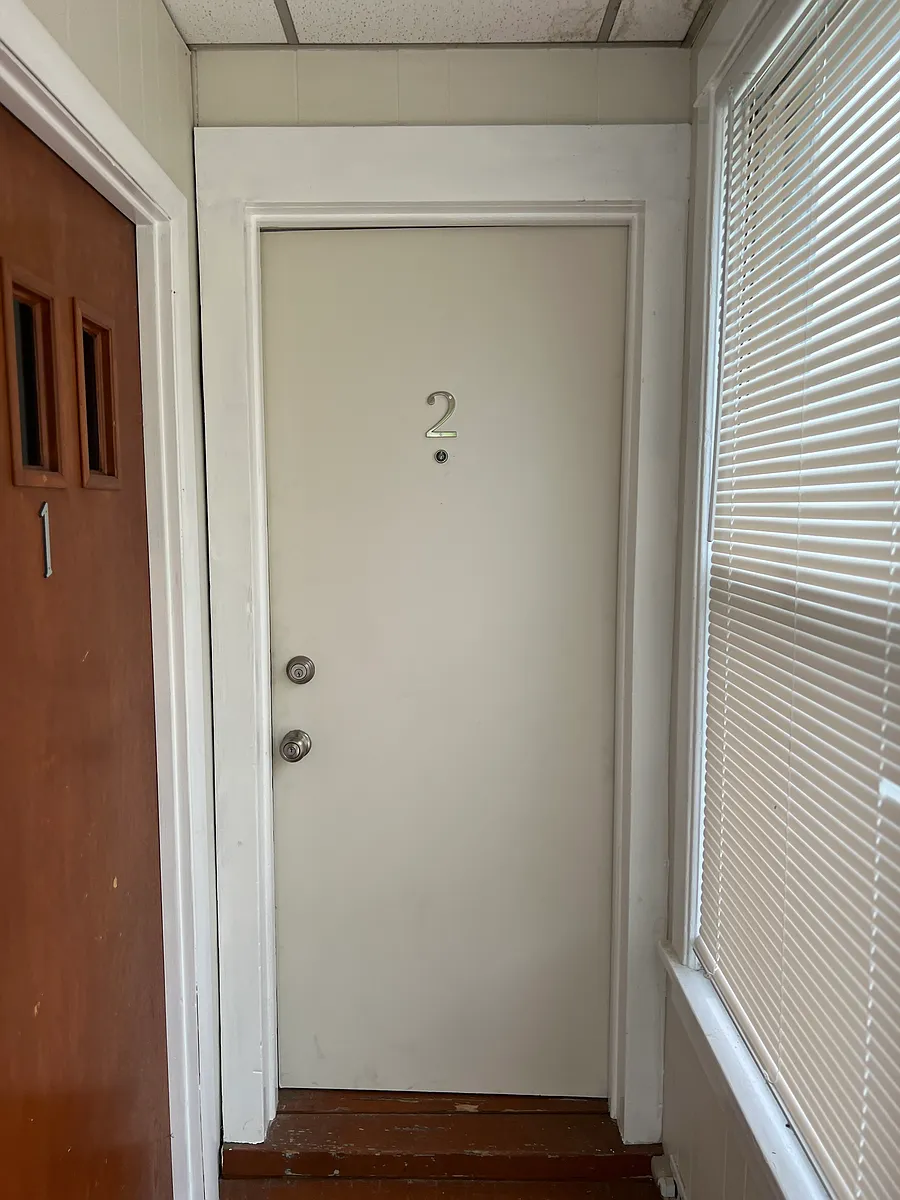 Building Photo - 117 Creston Ave #B