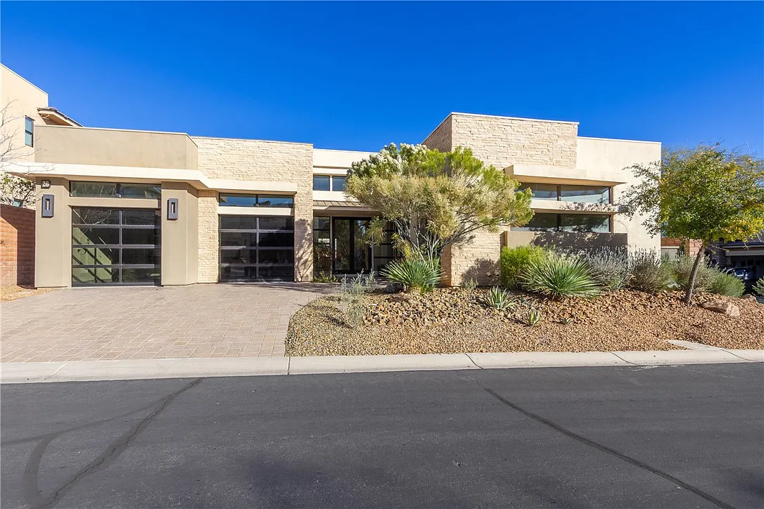 3 bed, 3.5 bath, 3797 sqft, $9,500 — Photo 1