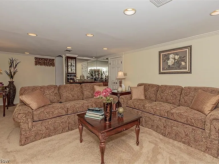2415 Fenwick Rd — Photo 19