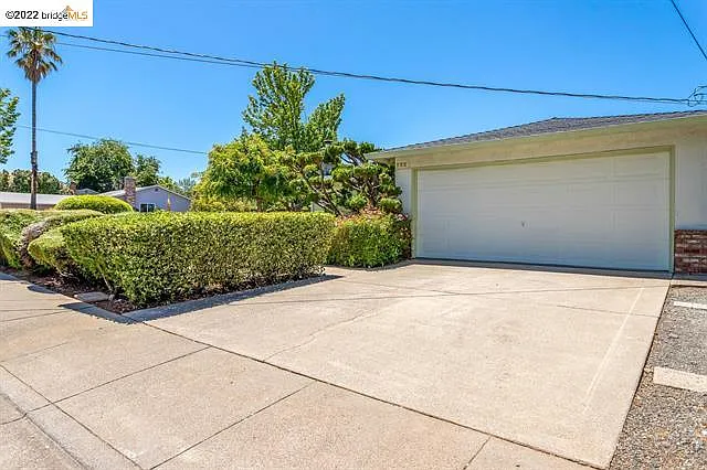5554 Indiana Dr — Photo 1