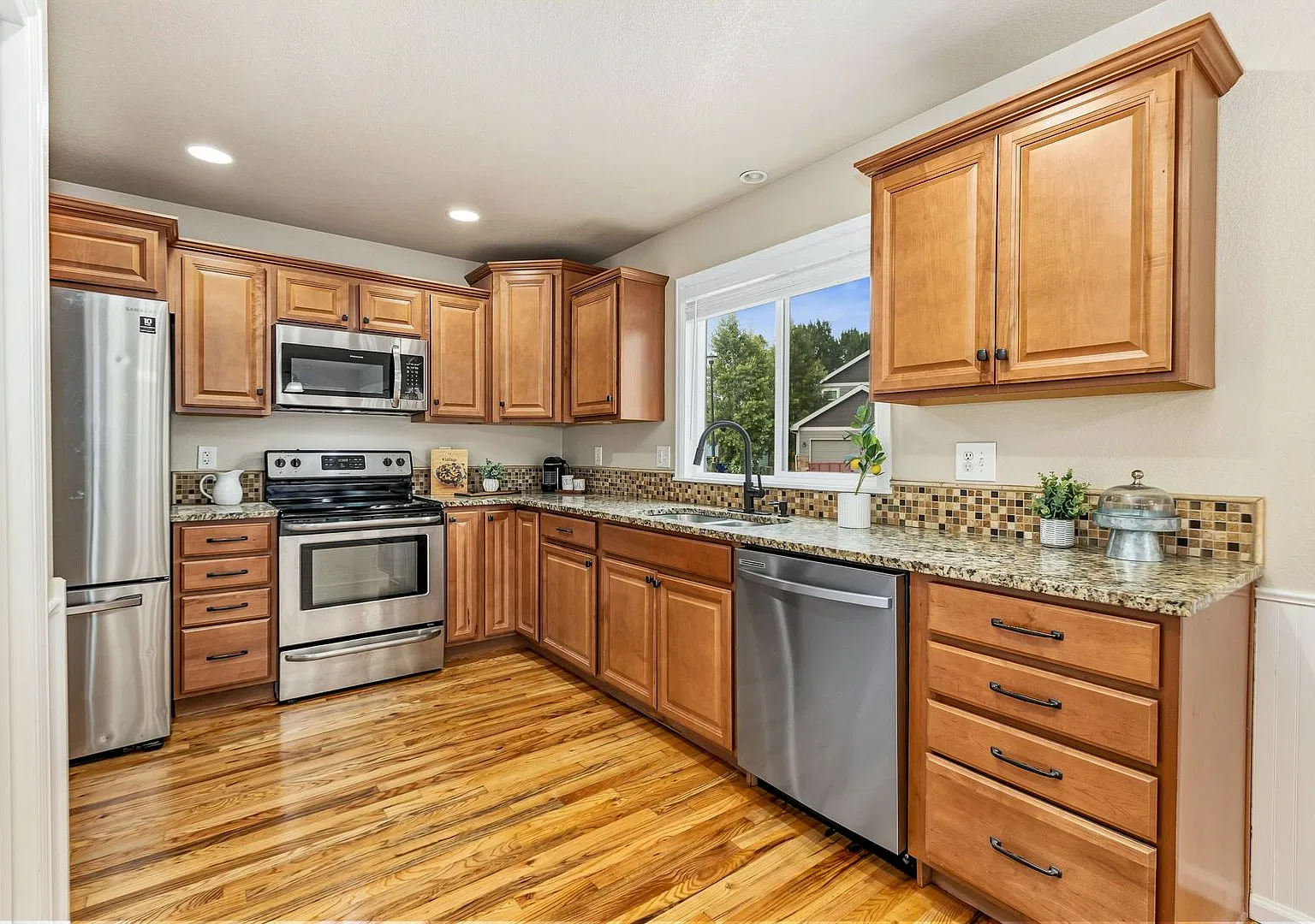 Updated 4-Bedroom Home in Central Windsor - Quiet Corner Lot — Photo 3