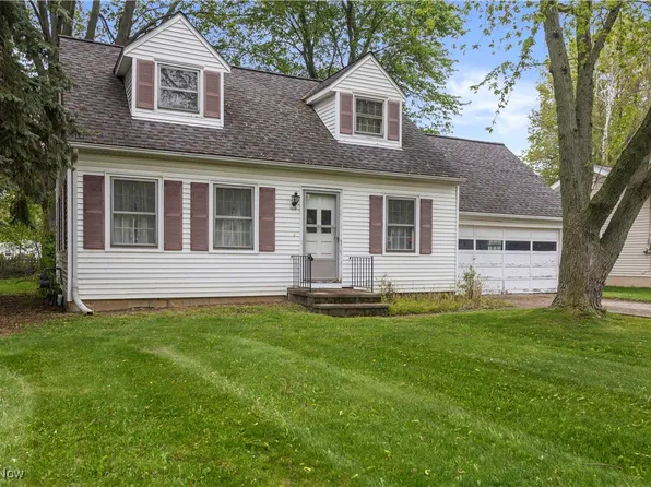 5524 Hartford Ave, Vermilion, OH 44089