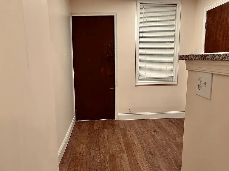 2810 Frankford Ave — Photo 11