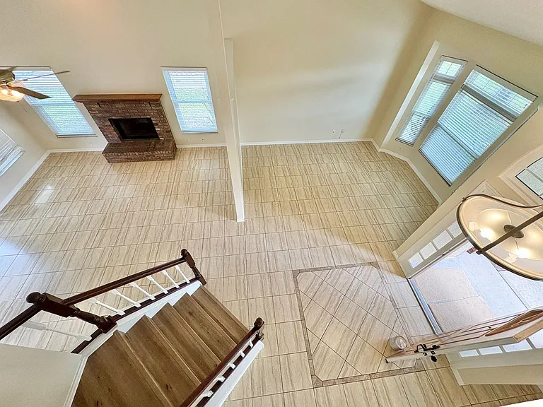 2813 Rolling Broak Dr — Photo 23