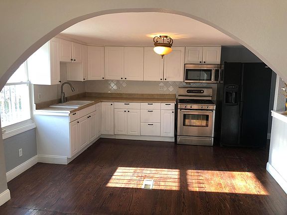 2nd image of 3626 Tracy Ave