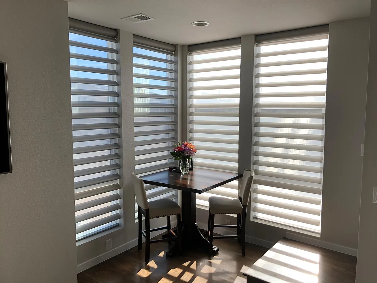 Dining area - 2711 W 24th Ave #101