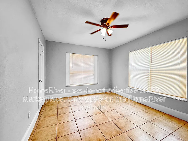 5206 N 15th St — Photo 16