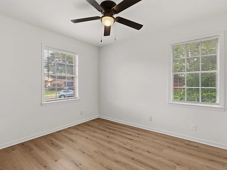 1642 Rozelle Cv — Photo 12