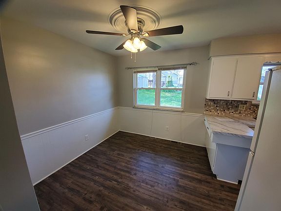 5th image of 885 Barnes Ave
