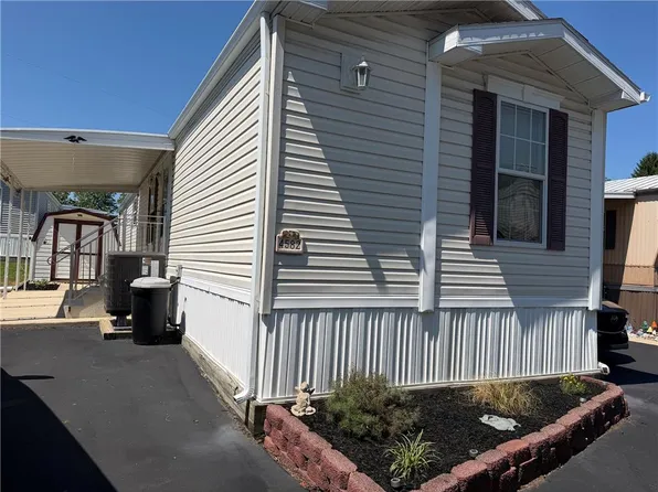 4582 Court St, Coplay, PA 18037