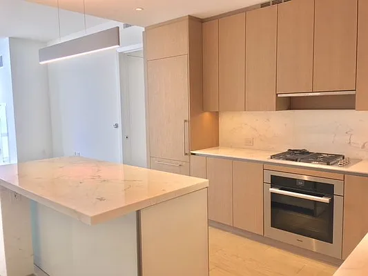 Rented by E Realty International Corp | media 32