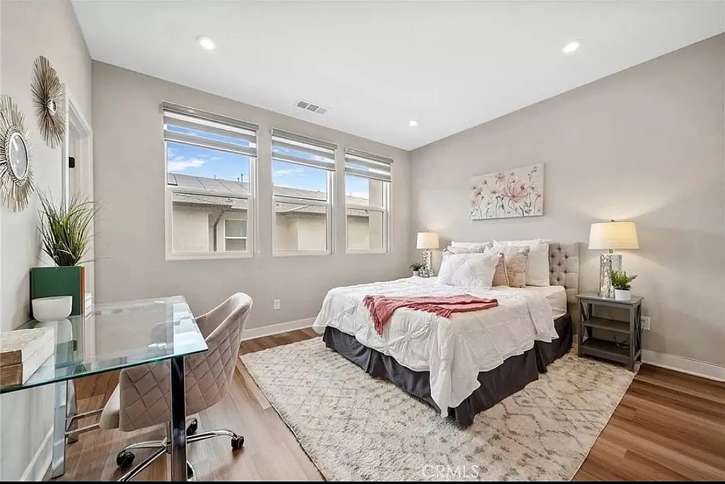 3 bed, 1881 sqft, $8,800 — Photo 4