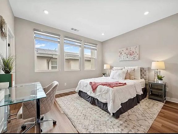 4th image of 1311 W Cara Dr
