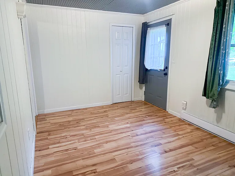 200 Oakley Dr — Photo 26