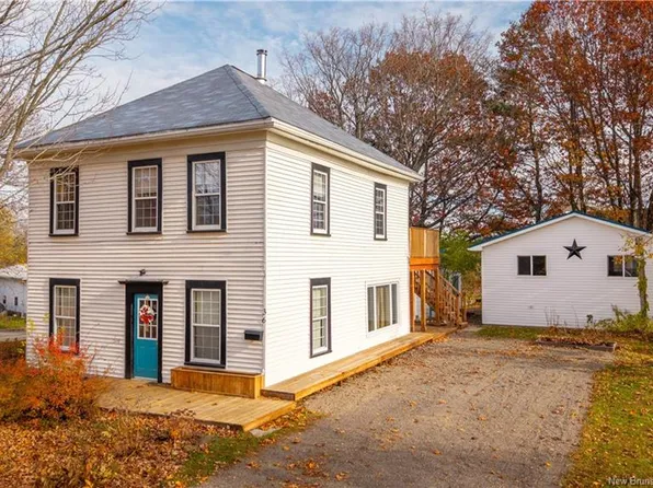 36 Queensway Way, Saint Stephen, NB E3L 1L4