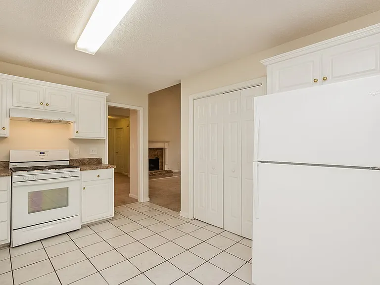 19 Eagle Point Ct — Photo 7