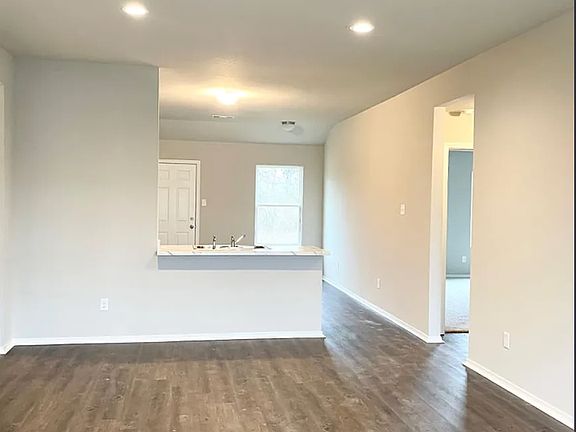 2nd image of 5317 Yukon Dr