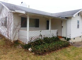 105 Powell Rd, Oak Ridge, TN 37830