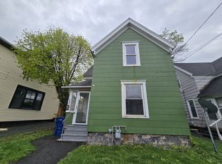 121 W End Dr, Syracuse, NY 13204