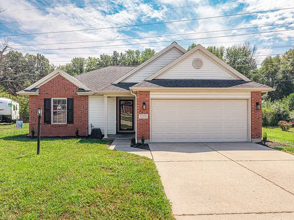 8300 Aster Ln, Evansville, IN 47712
