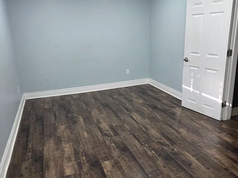 218 Tremaine Cres #BASEMENT — Photo 7