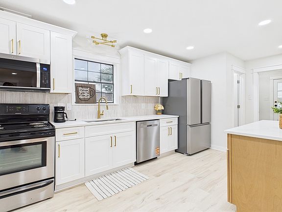 5th image of 2514 Briarwood Cir