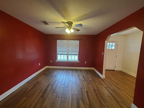 5th image of 164 Twin Cir