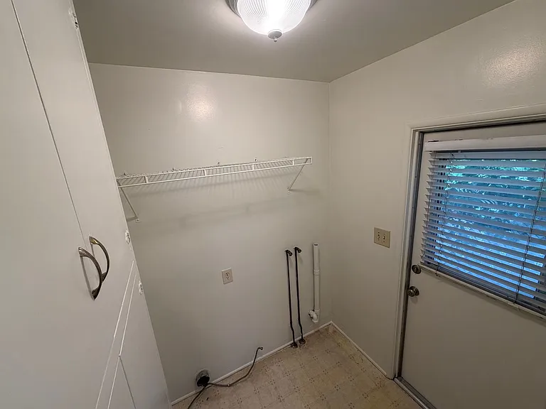 119 W Liberty St #A — Photo 10